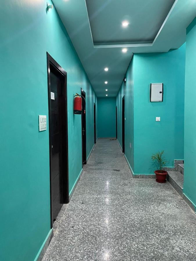 Hotel Manohar Rishīkesh Buitenkant foto