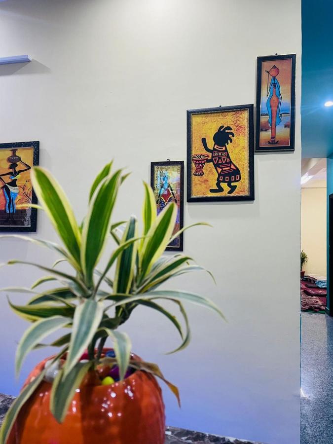 Hotel Manohar Rishīkesh Buitenkant foto