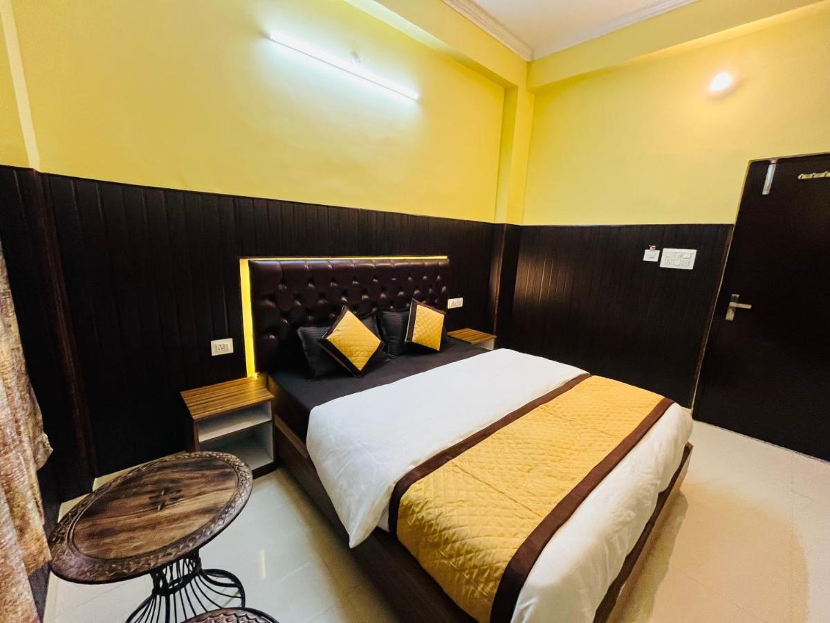 Hotel Manohar Rishīkesh Buitenkant foto