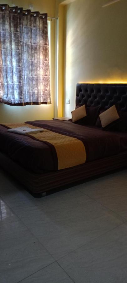 Hotel Manohar Rishīkesh Buitenkant foto